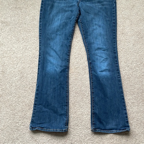 Old Navy Flirt Jeans - Picture 4 of 9